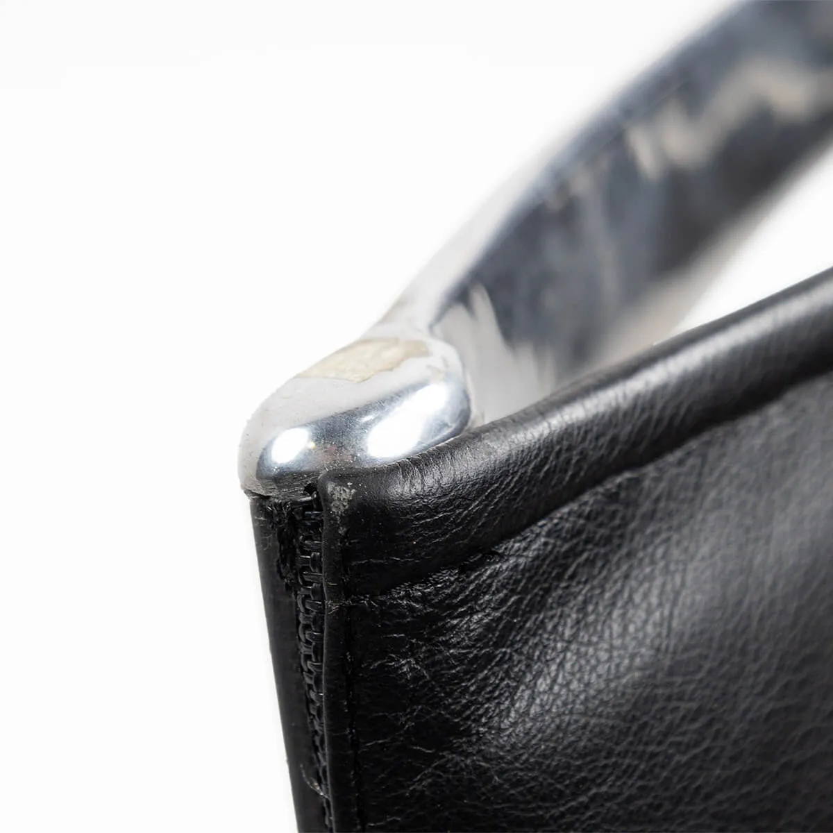Armframe 428 Polished Aluminum Black Leather