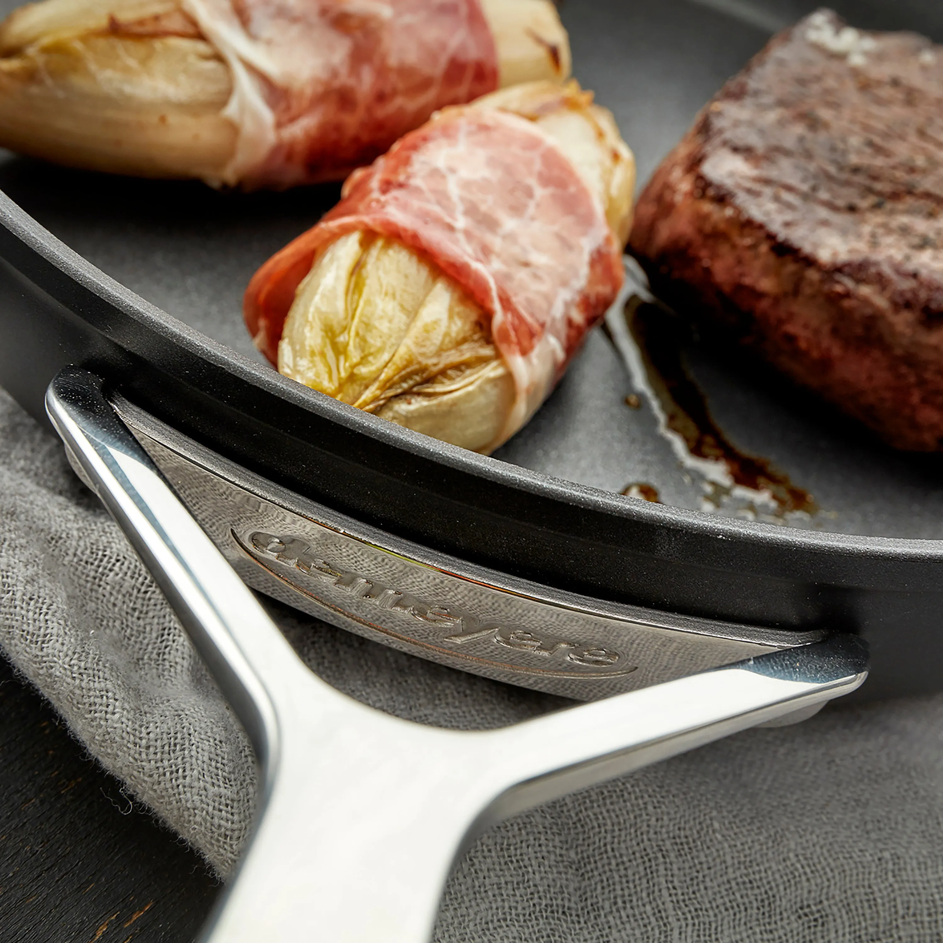 Demeyere AluPro 10" Nonstick Fry Pan