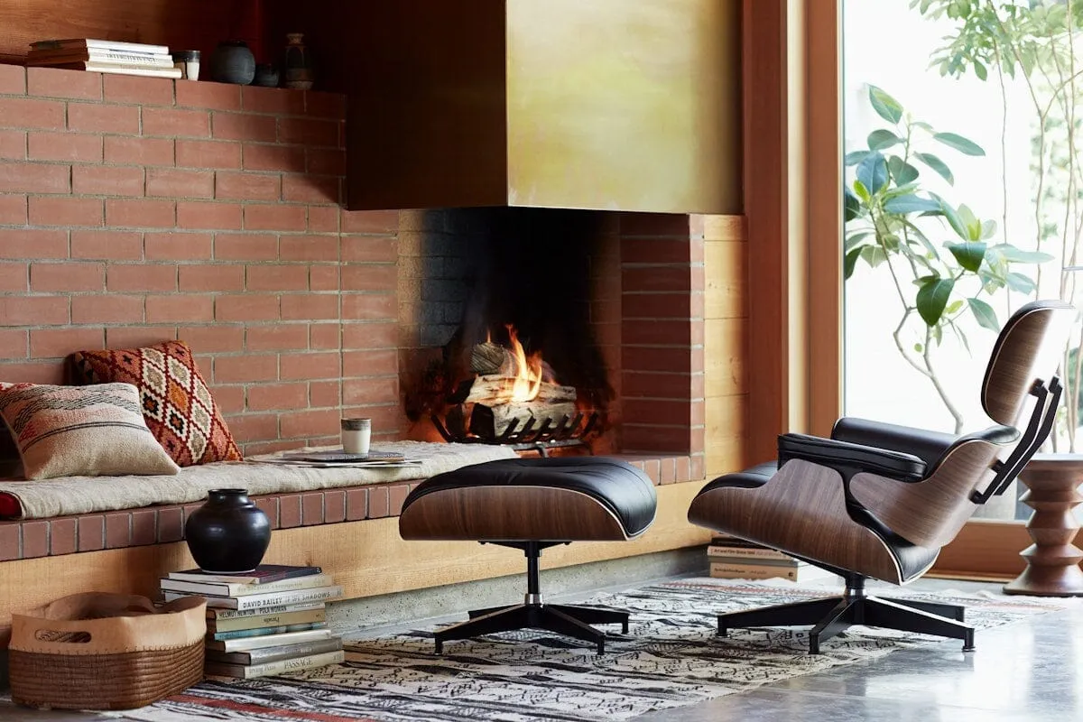 Eames Lounge Chair in White Ash