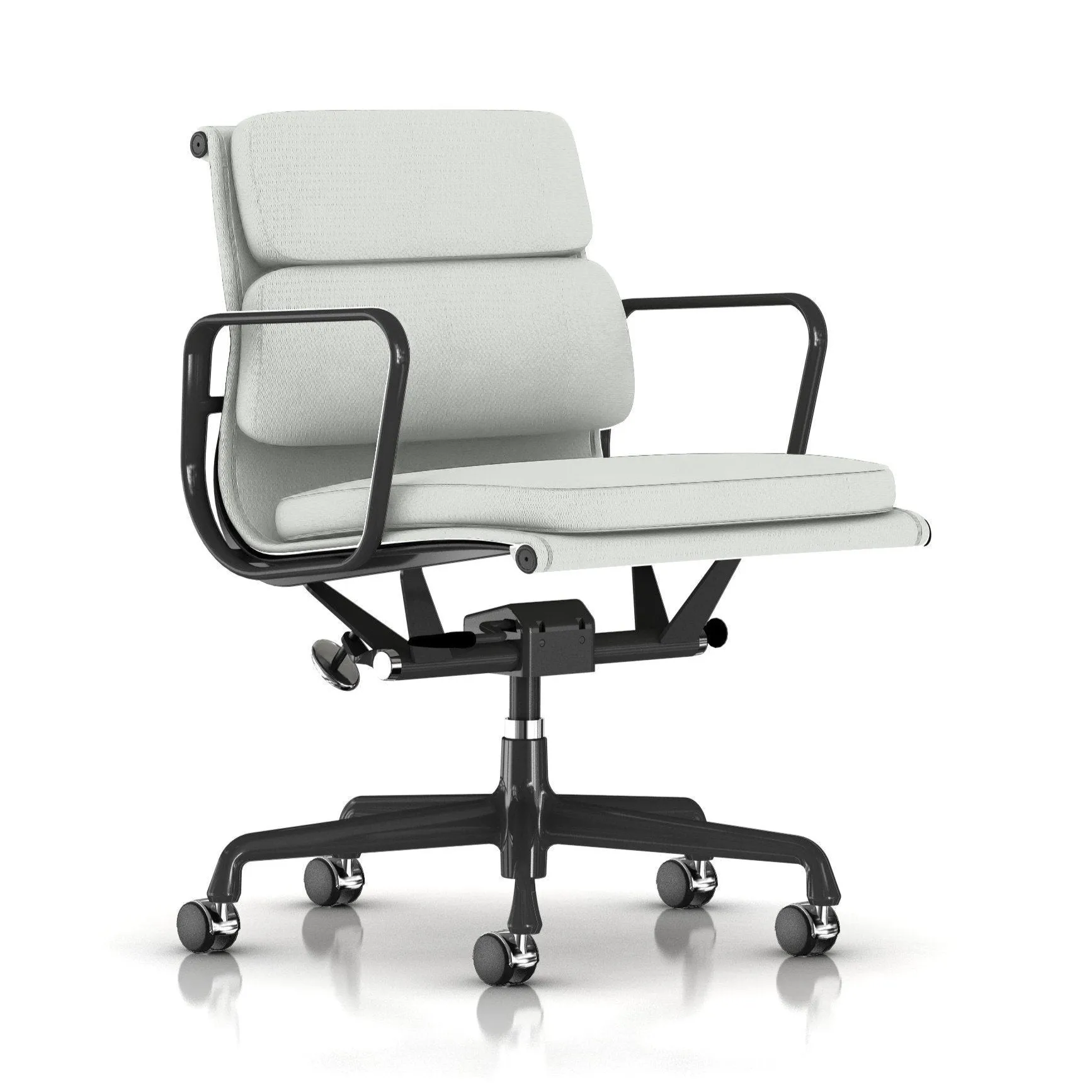 Eames Soft Pad Management Chair