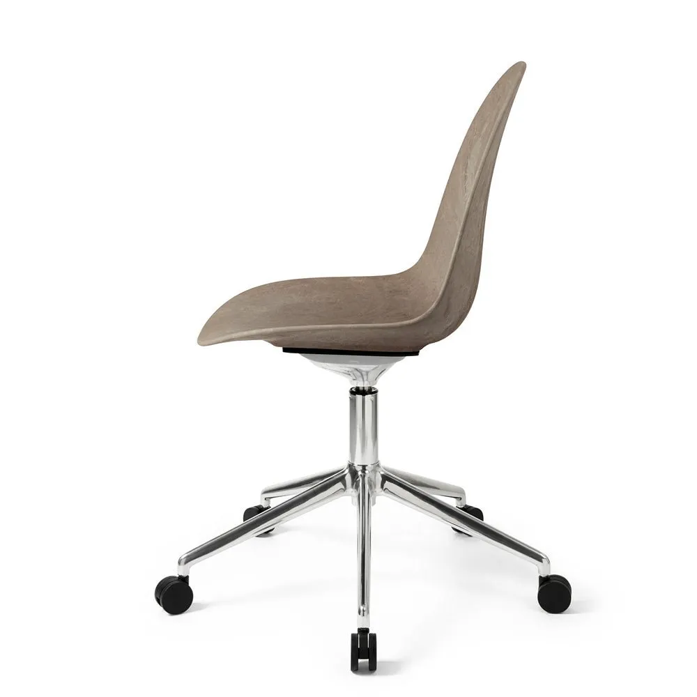Eternity Swivel Chair with Casters by Mater