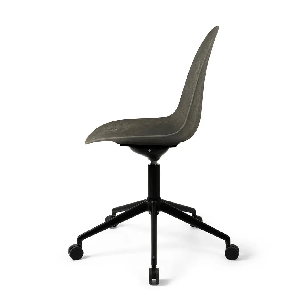 Eternity Swivel Chair with Casters by Mater