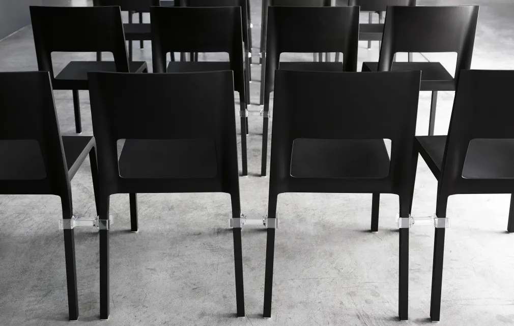 Face Stackable Side Chair  - Pack of 4