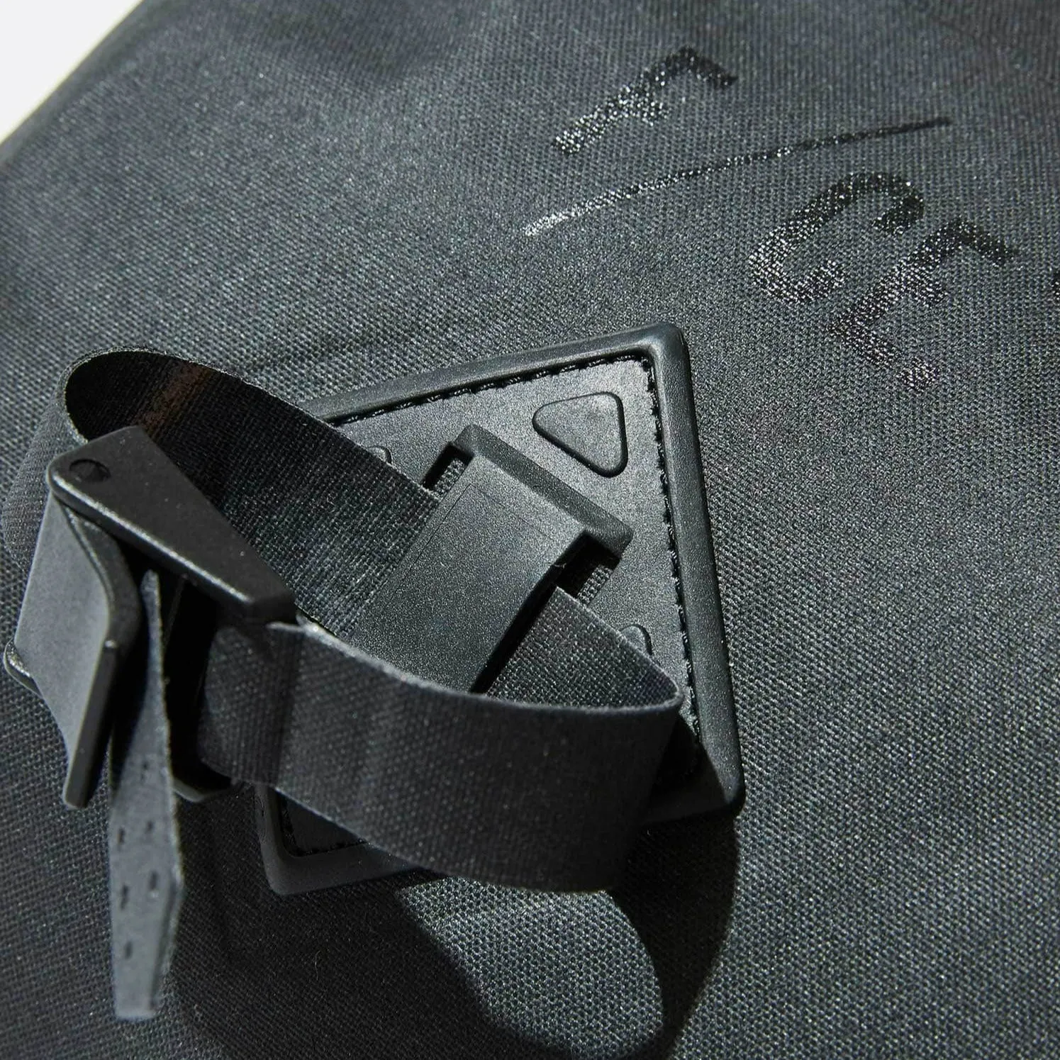 F/CE.®/SEAMLESS ROLL TOP [ F2001DR0003 ]