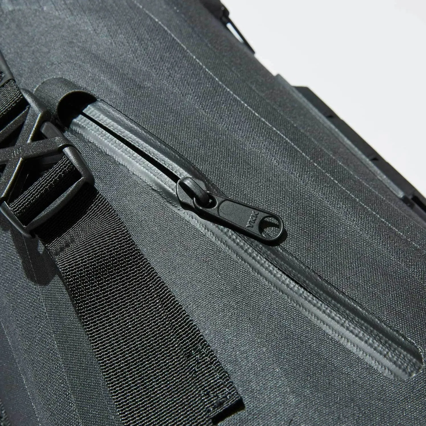 F/CE.®/SEAMLESS ROLL TOP [ F2001DR0003 ]
