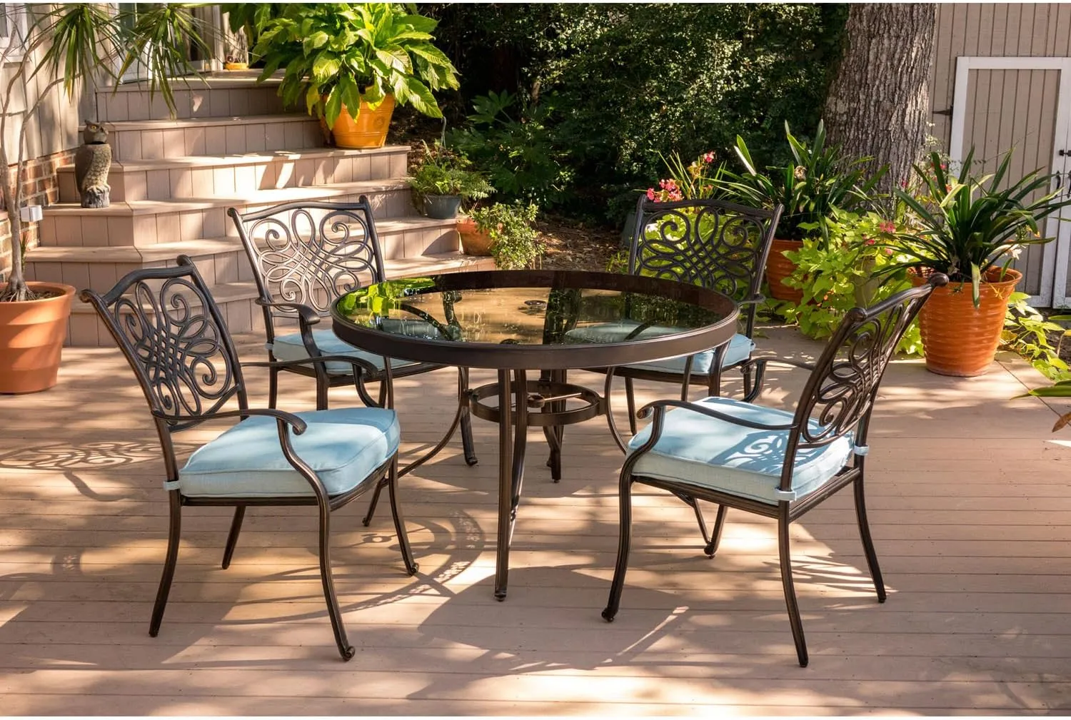 Hanover Traditions 5-Piece Outdoor Dining Set with Blue Cushions, 4 Dining Chairs and Tempered Glass Round Dining Table, Rust-Resistant Aluminum, All-Weather Patio Dining Set for 4
