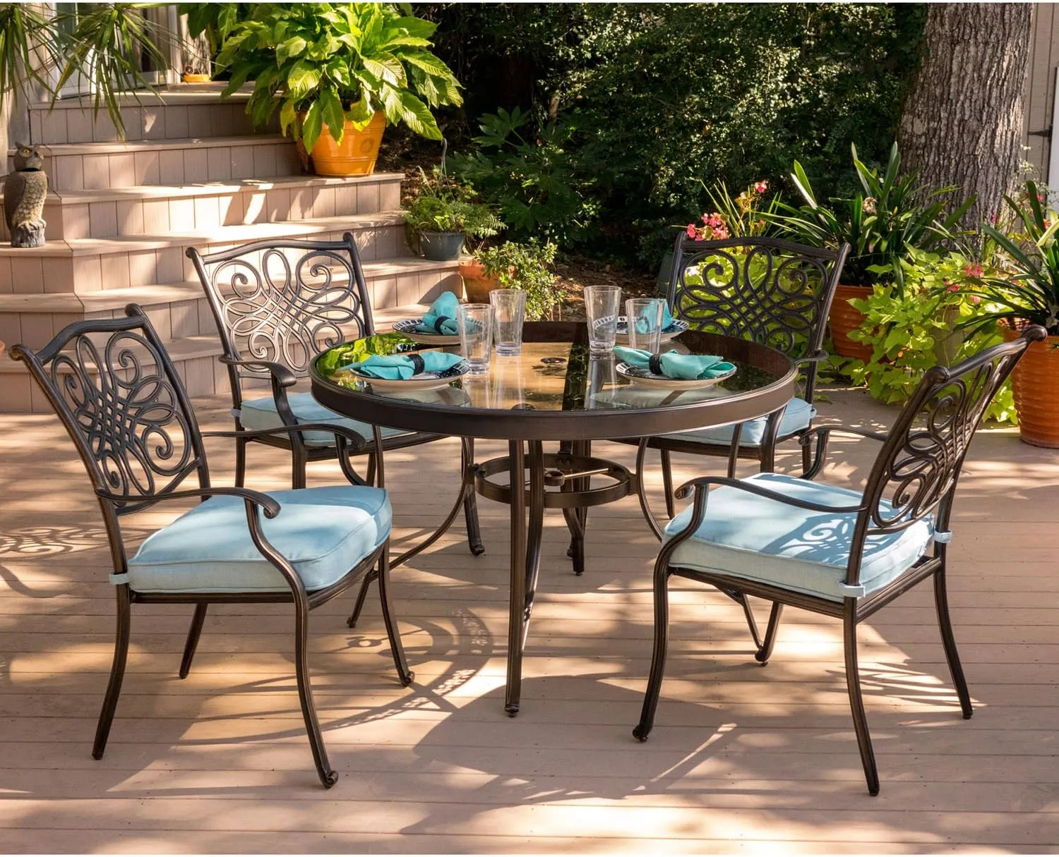 Hanover Traditions 5-Piece Outdoor Dining Set with Blue Cushions, 4 Dining Chairs and Tempered Glass Round Dining Table, Rust-Resistant Aluminum, All-Weather Patio Dining Set for 4