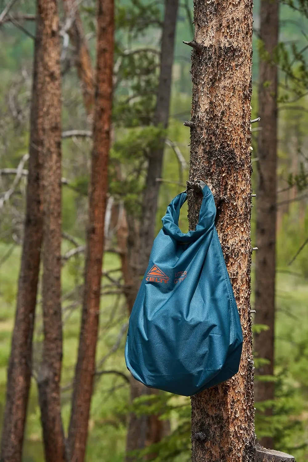 Kelty Litter G’tter Reusable Heavy Duty Garbage Bag and Carry Sack for Firewood, Cans, and Campsite Trash – Puncture   Water Resistant Fabric, Roll Top, 30L Capacity