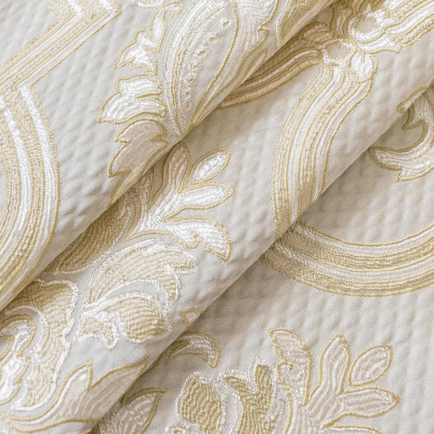 Loom and Mill Luxury Elegant Sofa Arm Covers 2 PCS, European Damask Floral Couch Armrest Cover with Tassels, Non-Slip Furniture Protector for Chair Sofa Recliners Couch Dogs Pets, Beige Gold, 20x24in