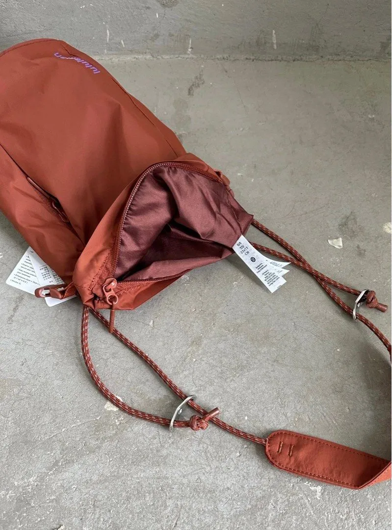 🇨🇦lululemon 《Roll-Top Crossbody Bag 3L 》