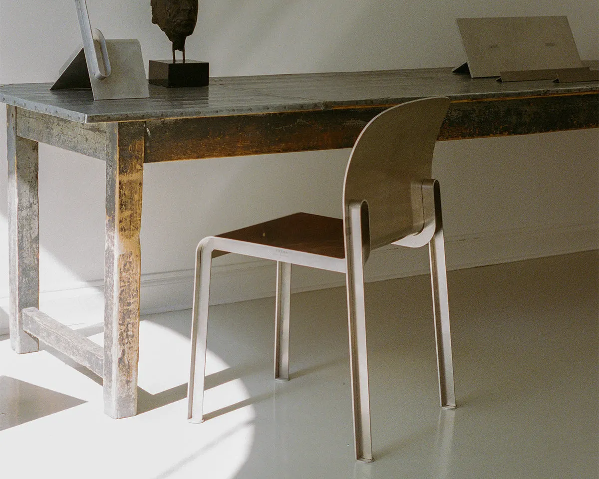 Rivet Chair | Aluminum