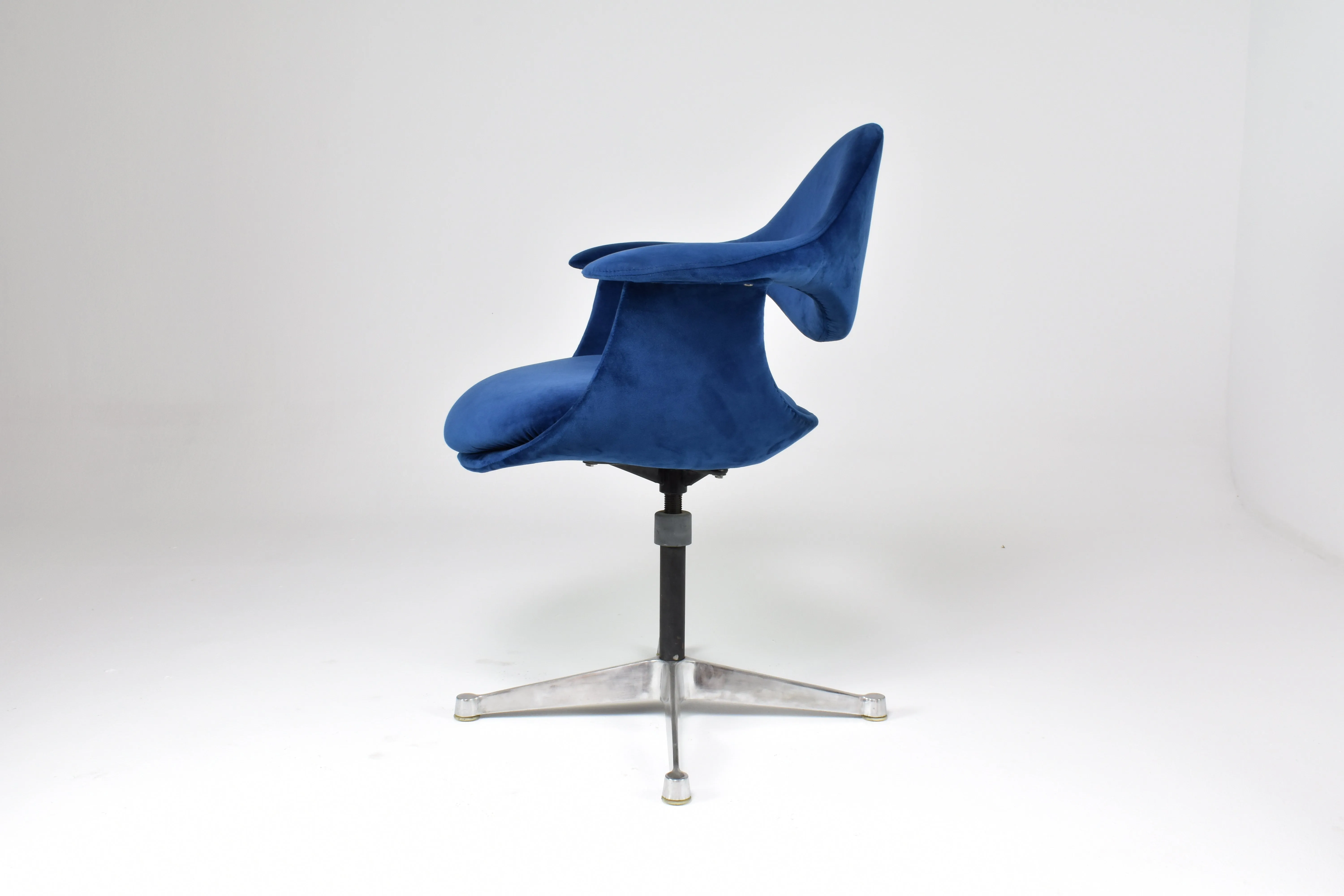 Velvet and Aluminum Armchair By George Nelson, USA, 1964s